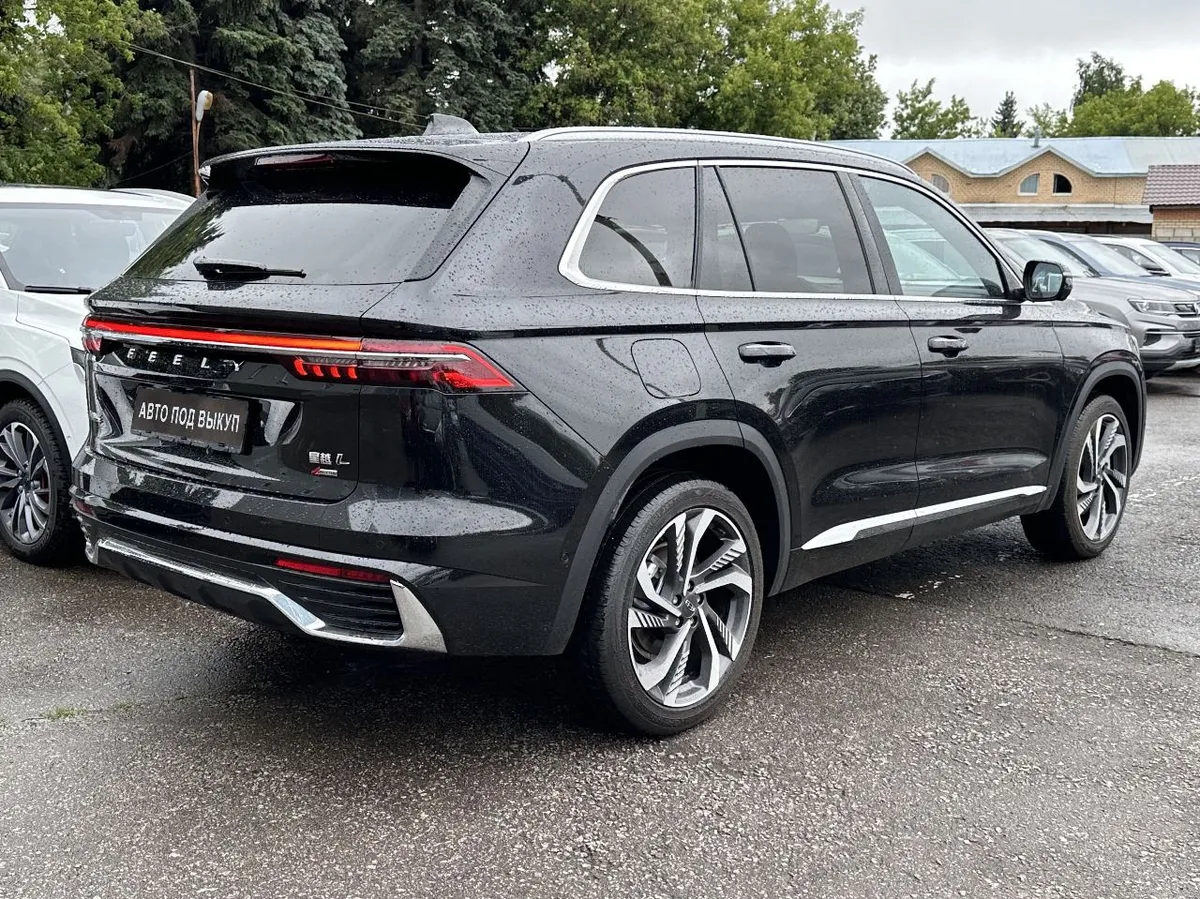 Geely Monjaro 2.0 AT 4WD (238 л.с.)