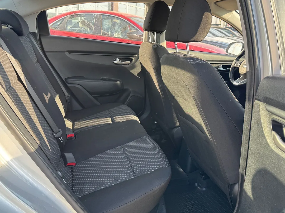 Kia Rio 1.6 AT (123 л.с.)