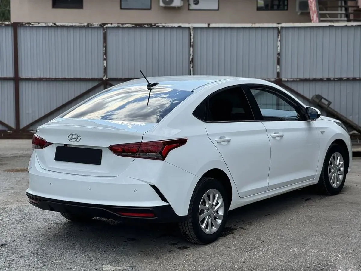 Hyundai Solaris 1.6 AT (123 л.с.)