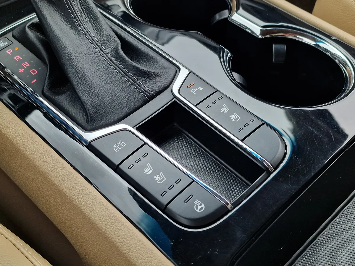 Kia Carnival 2.2 CRDi AT (200 л.с.)