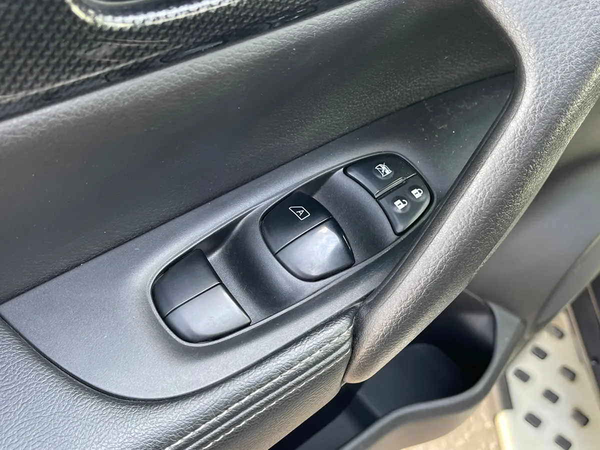 Nissan X-Trail 2.5 CVT AWD (171 л.с.)