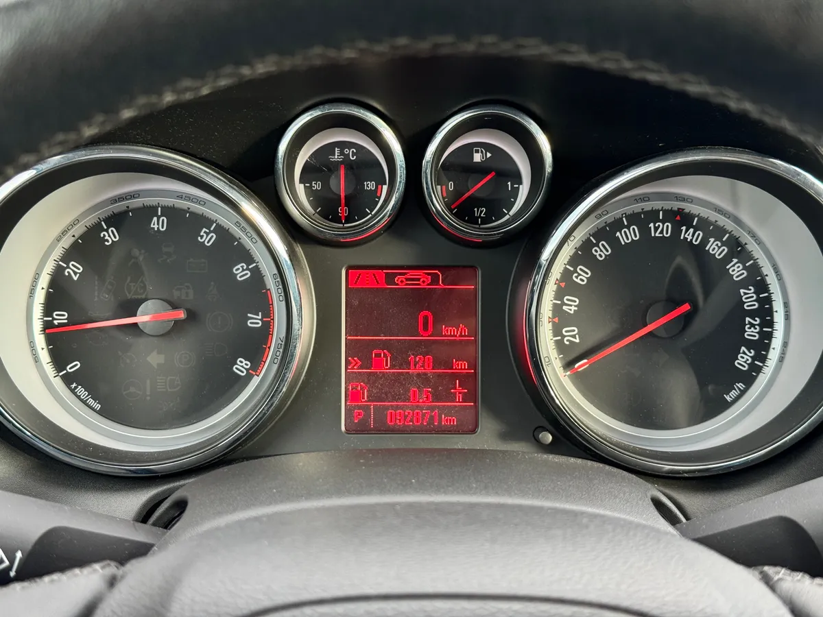 Opel Astra 1.4 Turbo AT (140 л.с.)