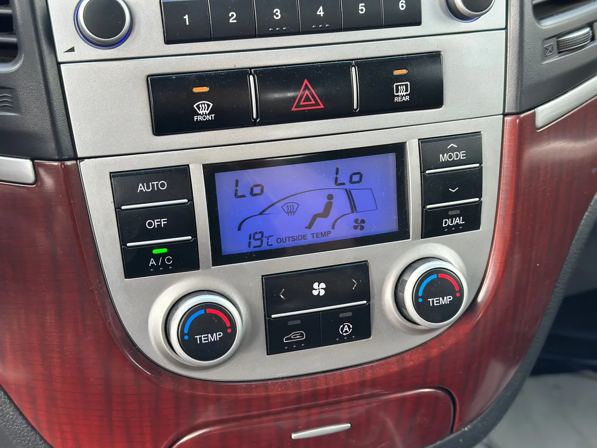 Hyundai Santa Fe 2.7 MT (188 л.с.)