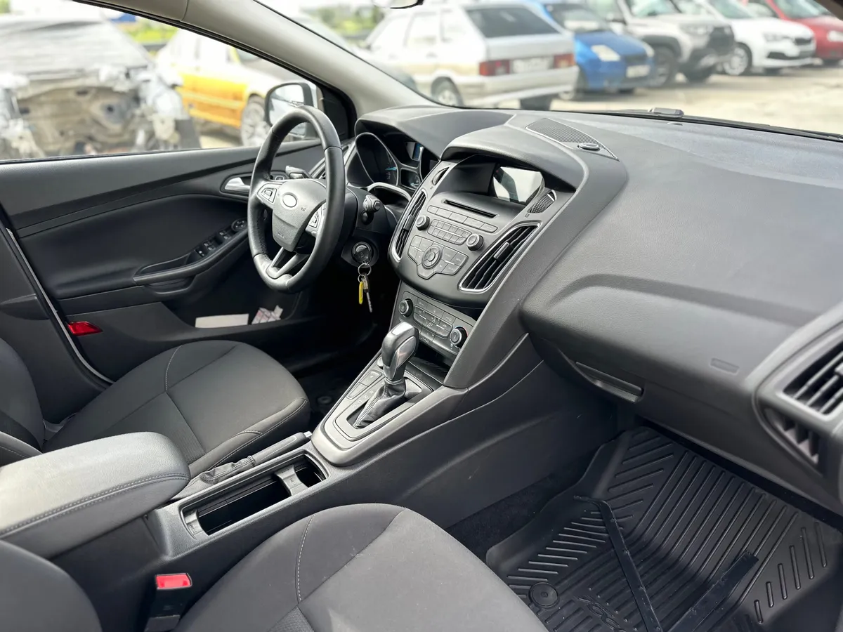 Ford Focus 1.6 Ti-VCT PowerShift (125 л.с.)