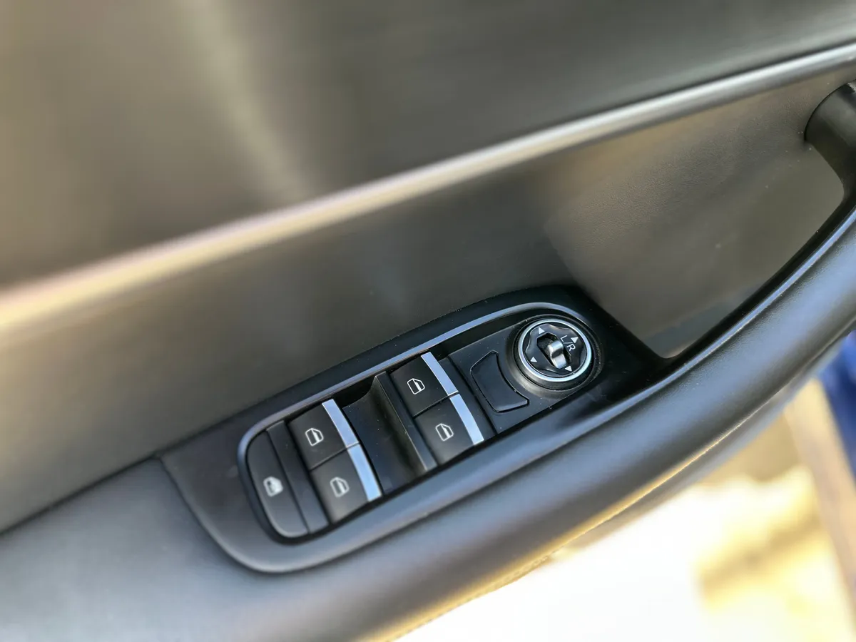 Chery Tiggo 8 2.0 л, 170 л.с., бензин, вариатор (CVT), передний привод