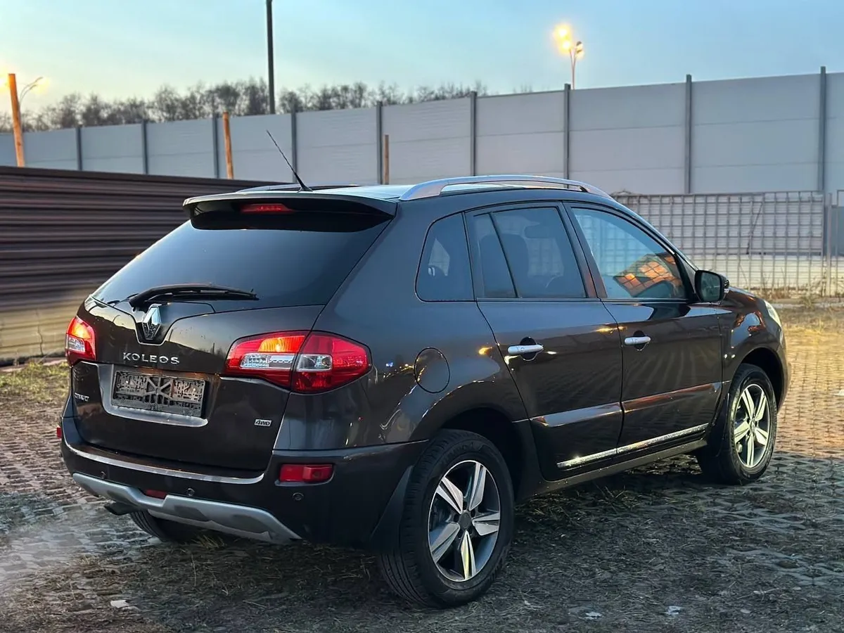 Renault Koleos 2.5 CVT 4x4 (171 л.с.)