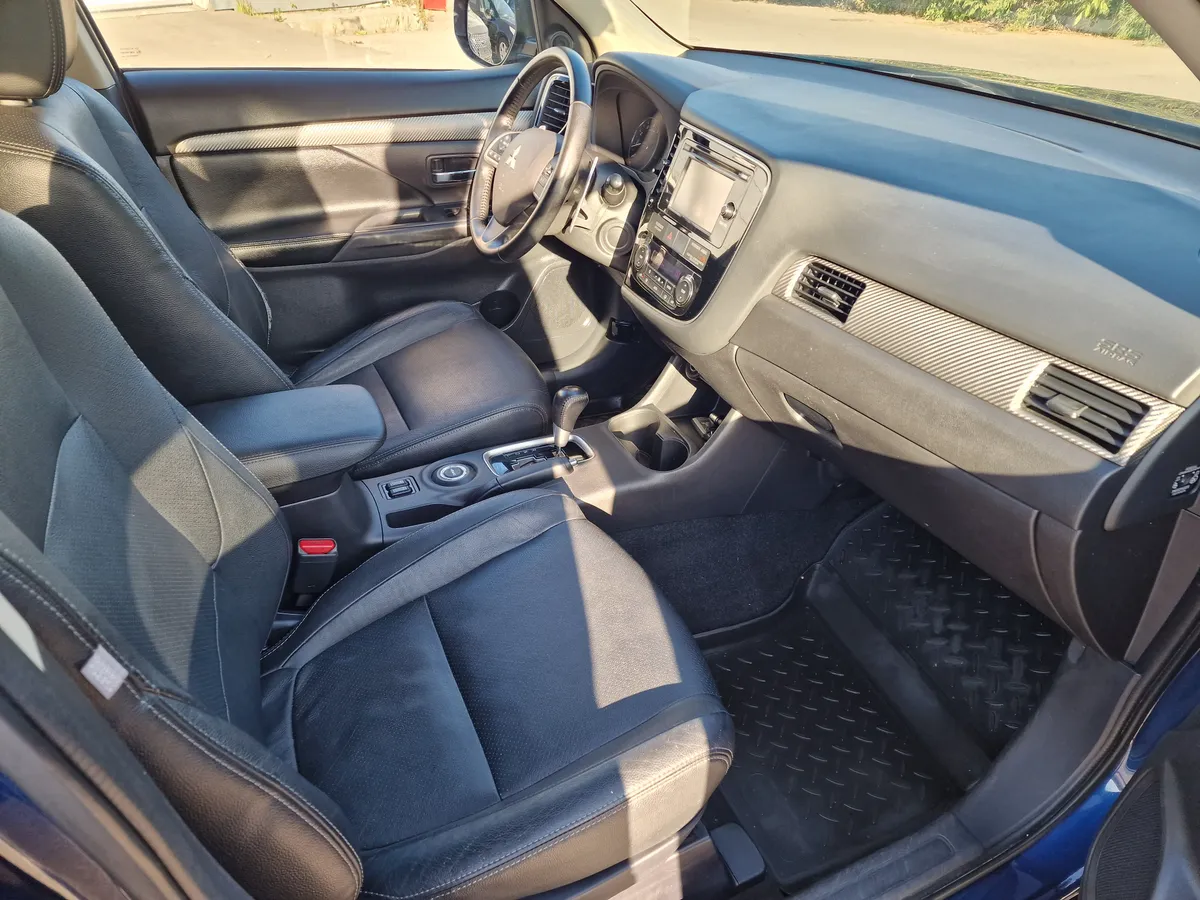 Mitsubishi Outlander 2.4 CVT 4WD (167 л.с.)