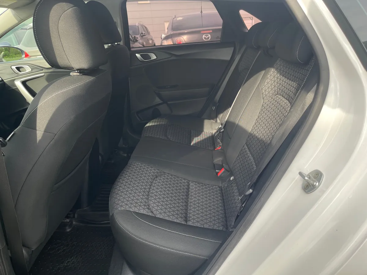 Kia Ceed 1.6 AT (128 л.с.)