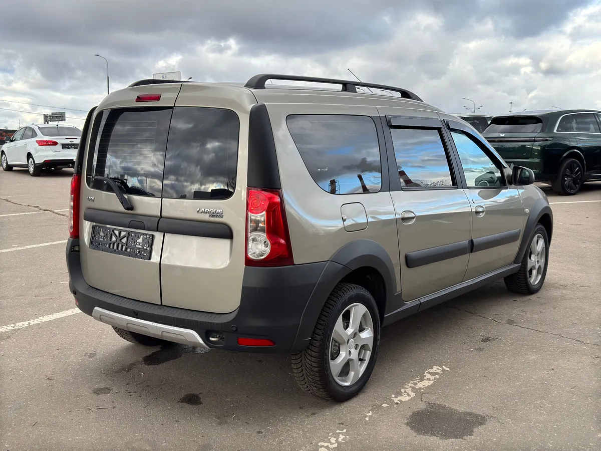 ВАЗ (Lada) Largus 1.6 MT 16 кл (5 мест) (106 л.с.)