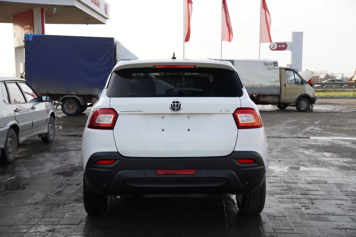 Brilliance V3 1.5 MT (107 л.с.)