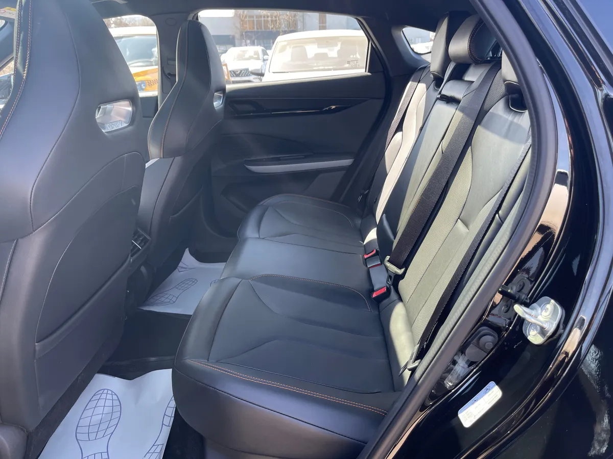 Changan UNI-V 1.5 AMT (181 л.с.)