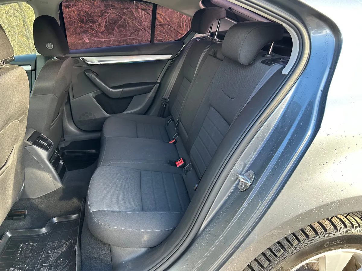 Skoda Octavia 1.6 AT (110 л.с.)