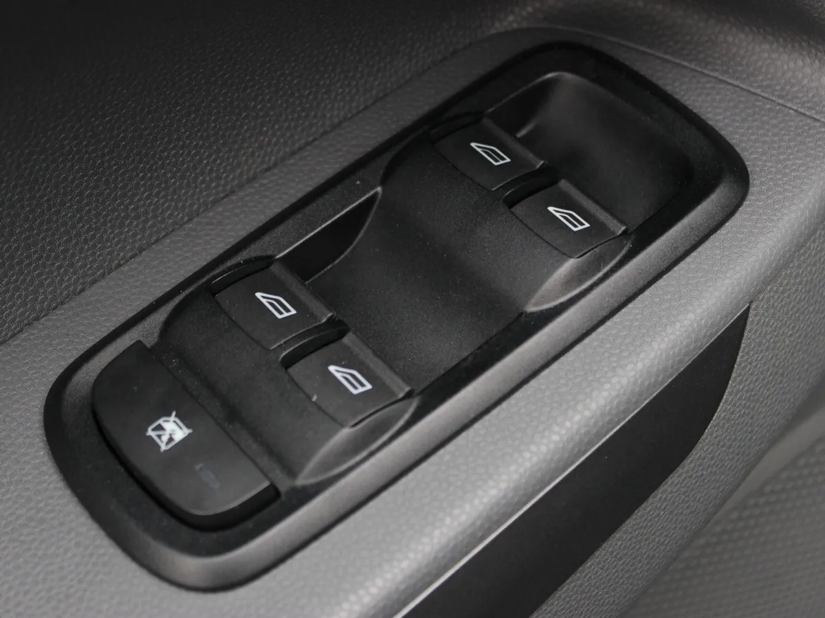 Ford EcoSport 1.6  PowerShift (122 л.с.)