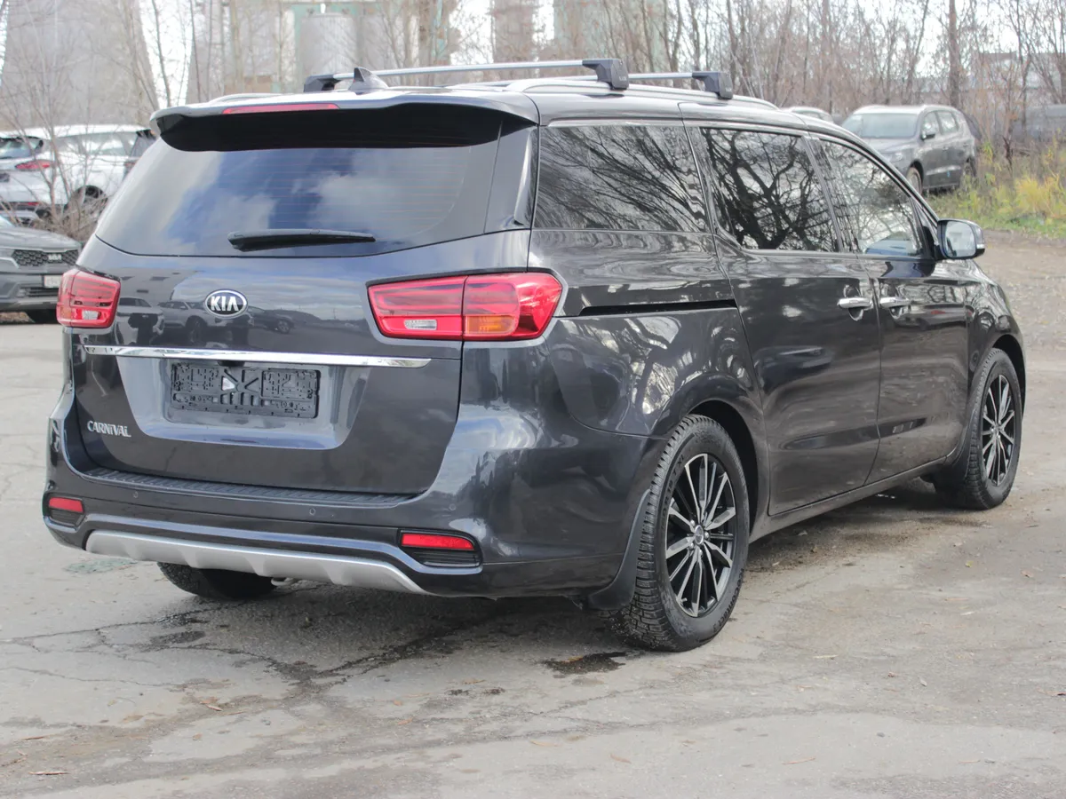 Kia Carnival 2.2 AT (202 л.с.)