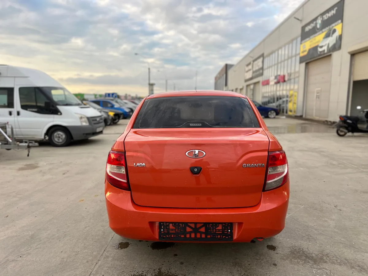 ВАЗ (Lada) Granta 1.6 MT 8кл (87 л.с.)