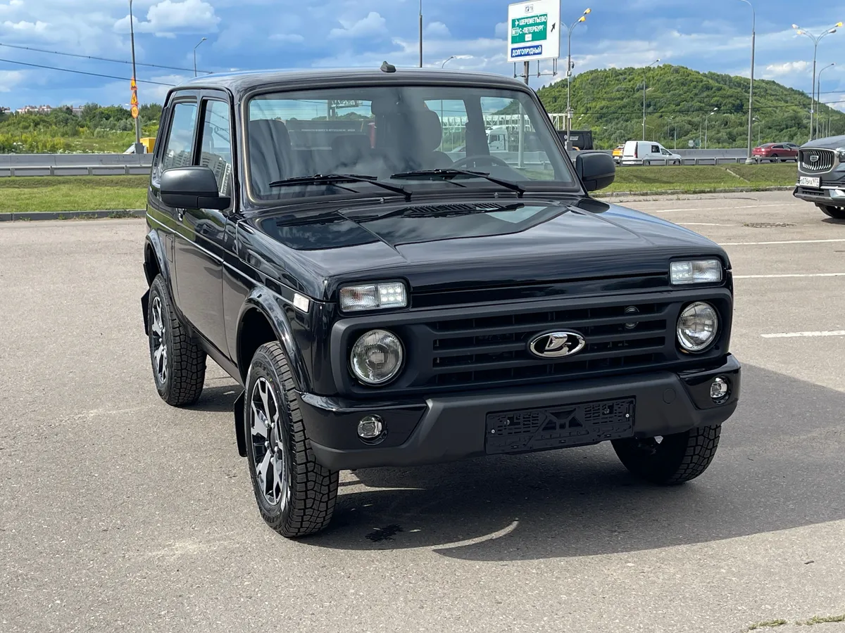 картинка ВАЗ (Lada) Niva Legend 1.7 MT 4WD (83 л.с.) от galaxy-auto