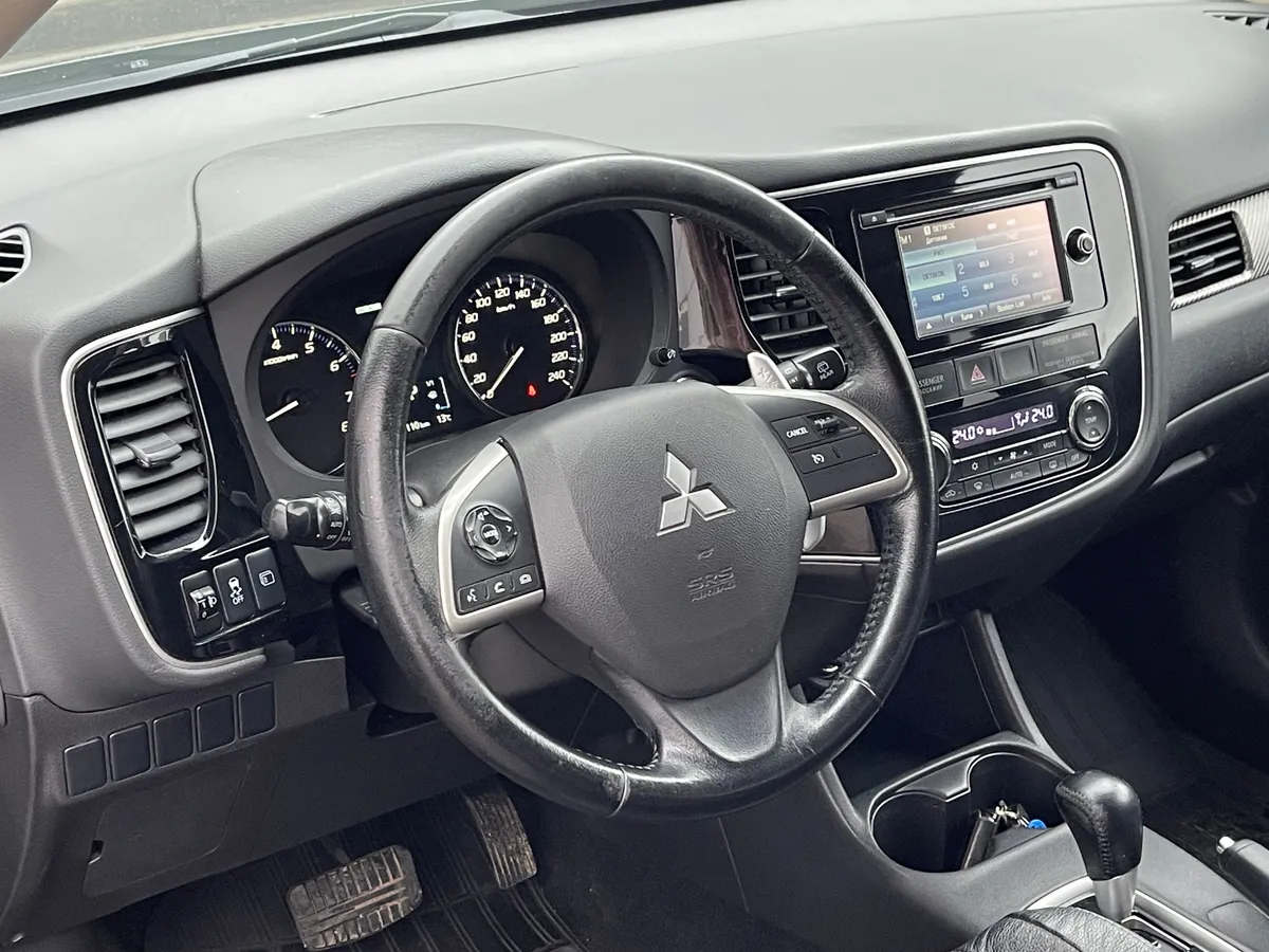 Mitsubishi Outlander 2.0 CVT 4WD (146 л.с.)