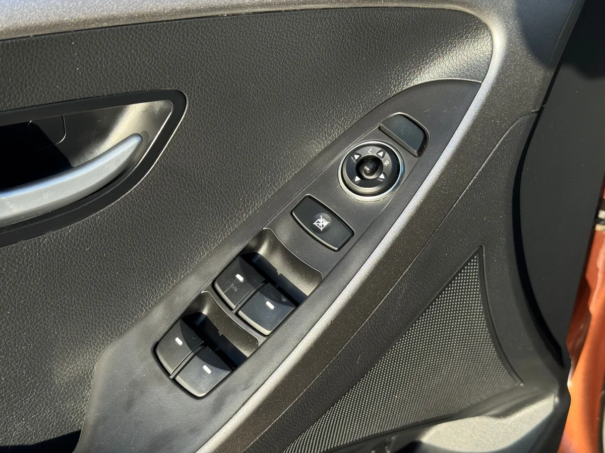 Hyundai i30 1.6 AT (130 л.с.)