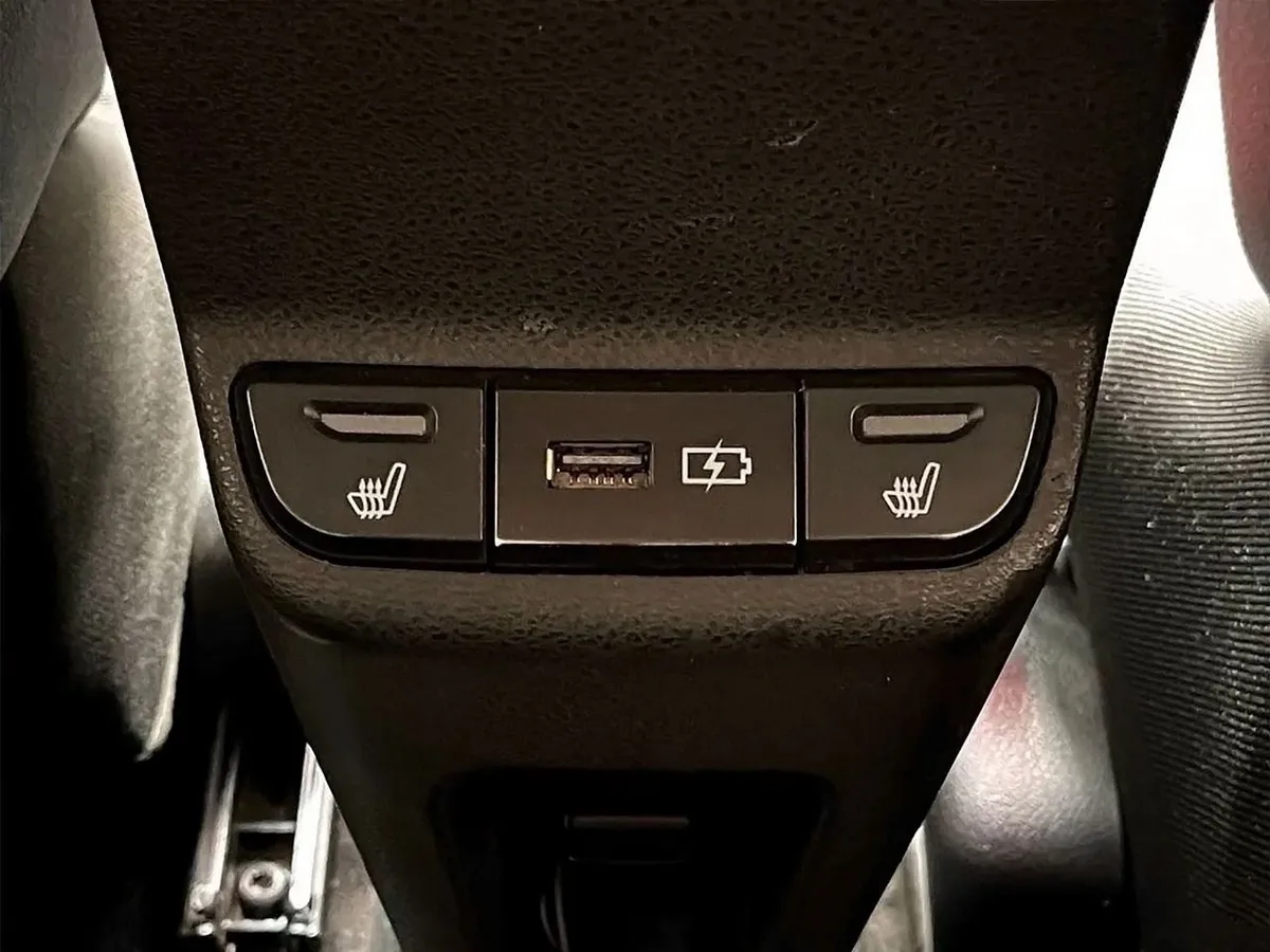 ВАЗ (Lada) Largus 1.6 MT (106 л.с.)