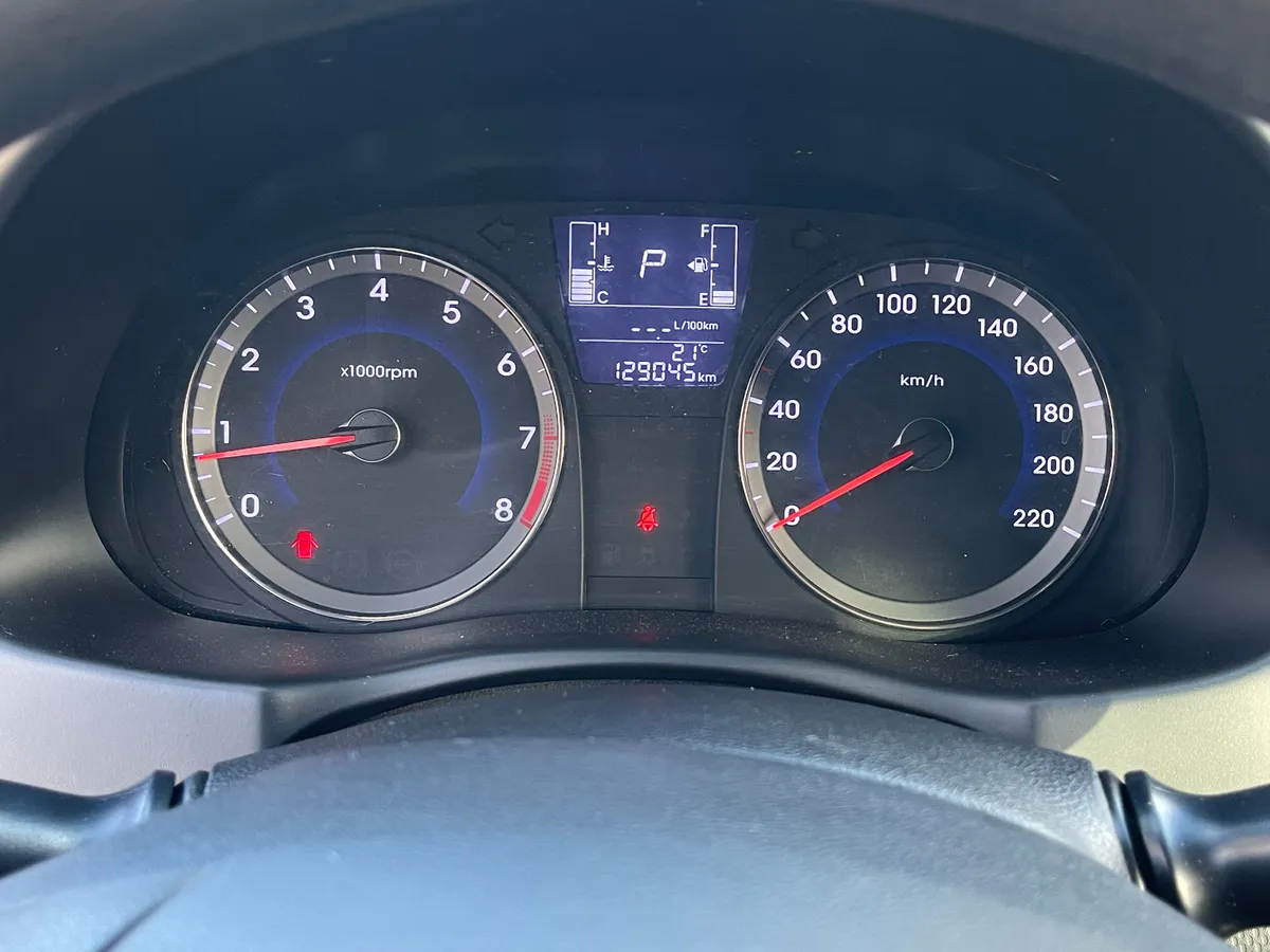 Hyundai Solaris 1.6 AT (123 л.с.), 2015 — фото 6
