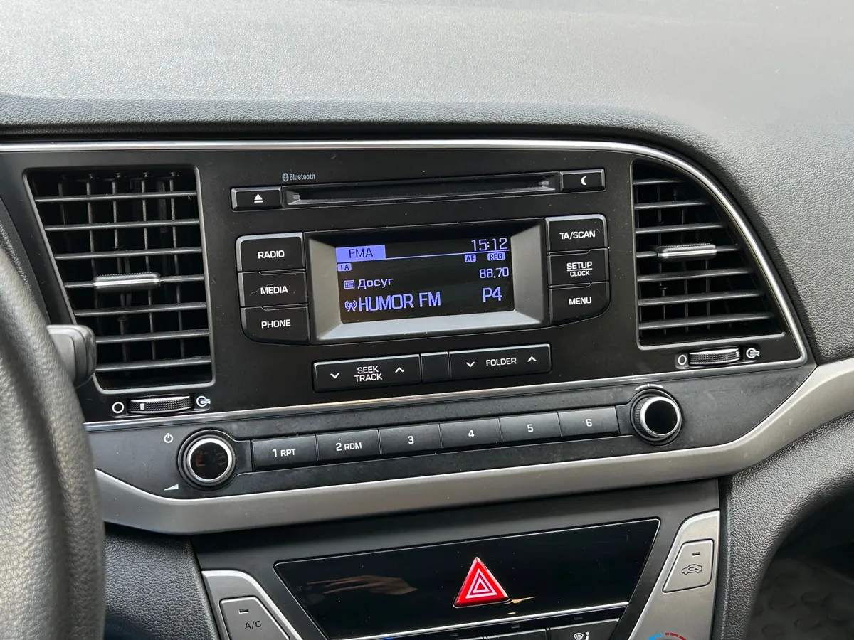 Hyundai Elantra 1.6 AT (128 л.с.)