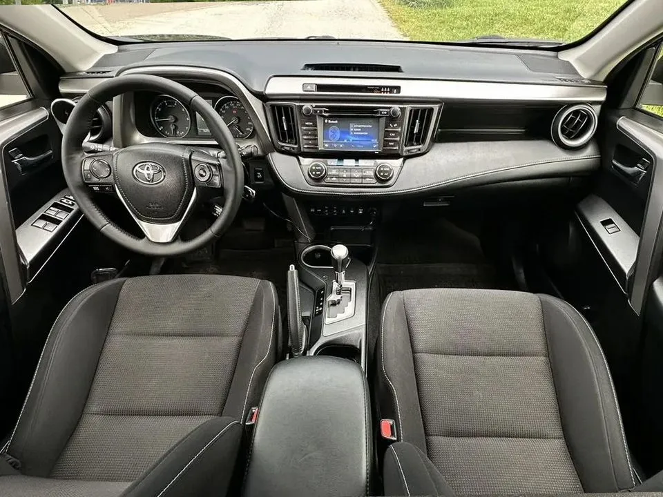 Toyota RAV4 2.0 CVT 4WD (146 л.с.)