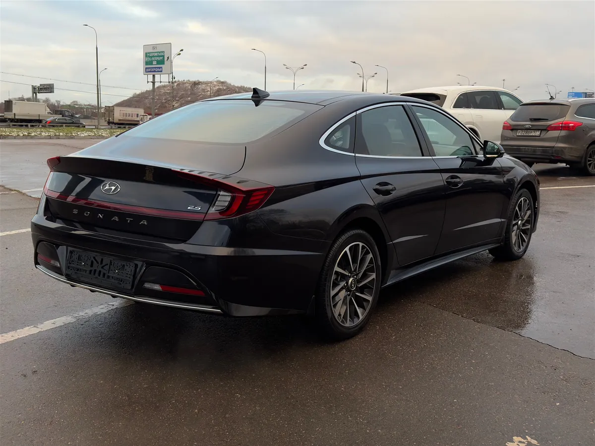 Hyundai Sonata 2.5 (180 л.с.) бензин, АКПП, передний привод