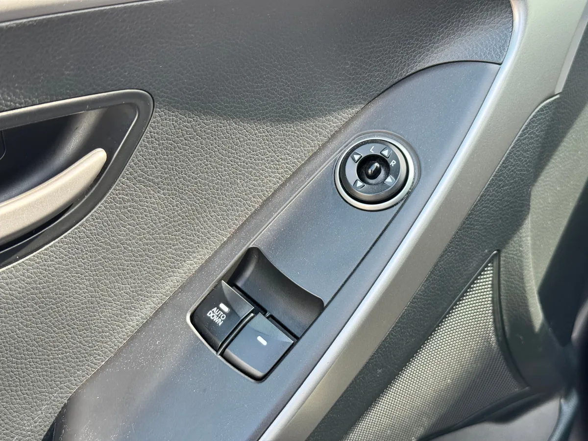 Hyundai i30 1.6 AT (130 л.с.)