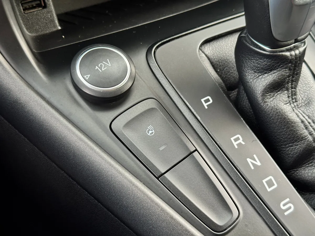 Ford Focus 1.6 Ti-VCT PowerShift (125 л.с.)