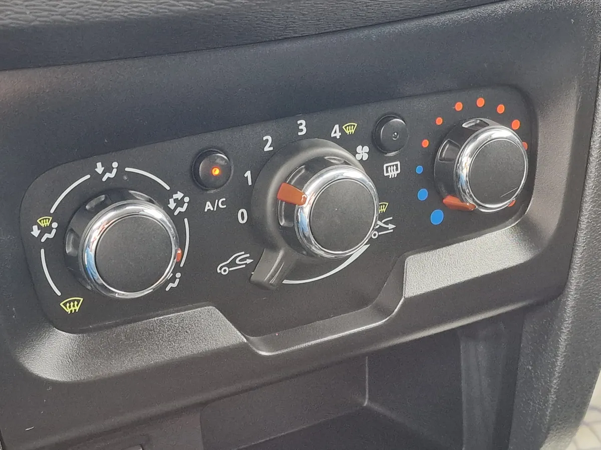 ВАЗ (Lada) XRAY 1.6 MT (106 л.с.)