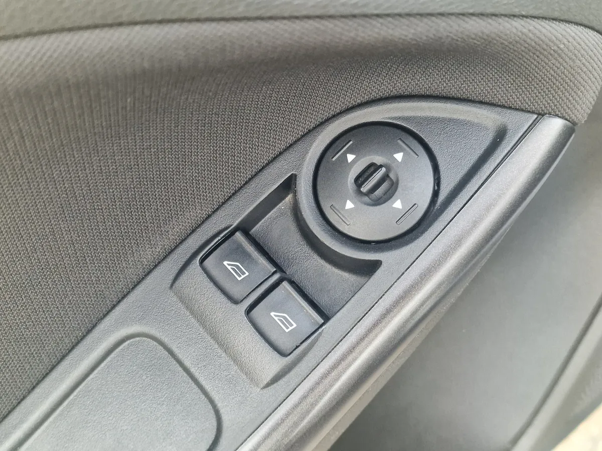 Ford Focus 1.6 Ti-VCT MT (105 л.с.)