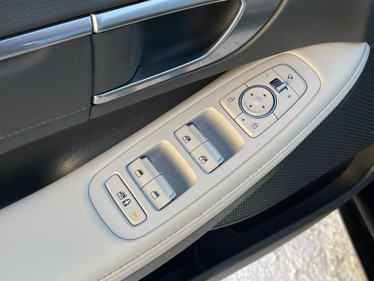 Hyundai Sonata 2.5 (180 л.с.) бензин, АКПП, передний привод