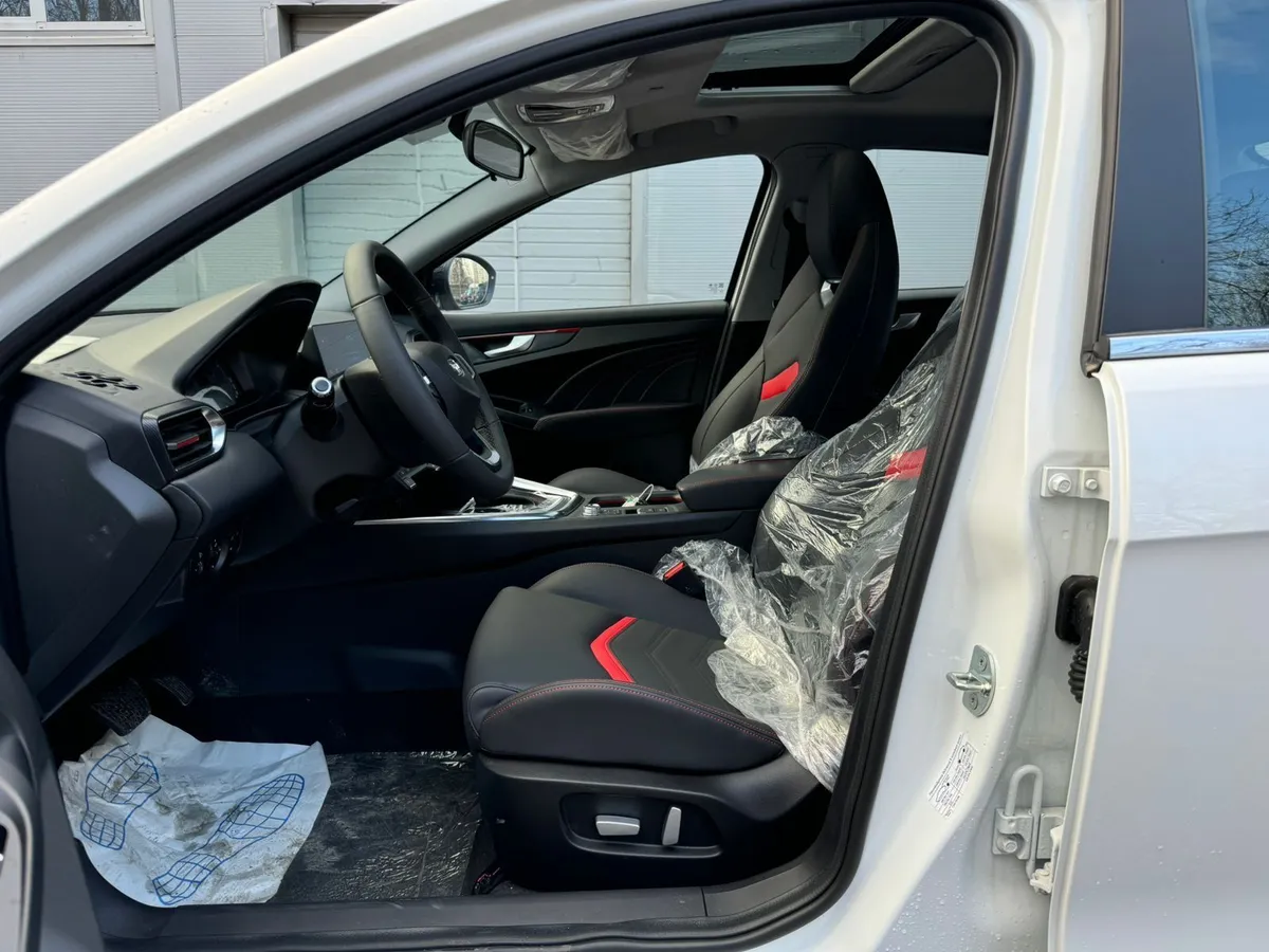 Kaiyi E5 1.5 CVT (147 л.с.)
