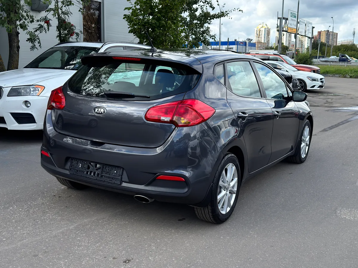 Kia Ceed 1.6 AT (129 л.с.)