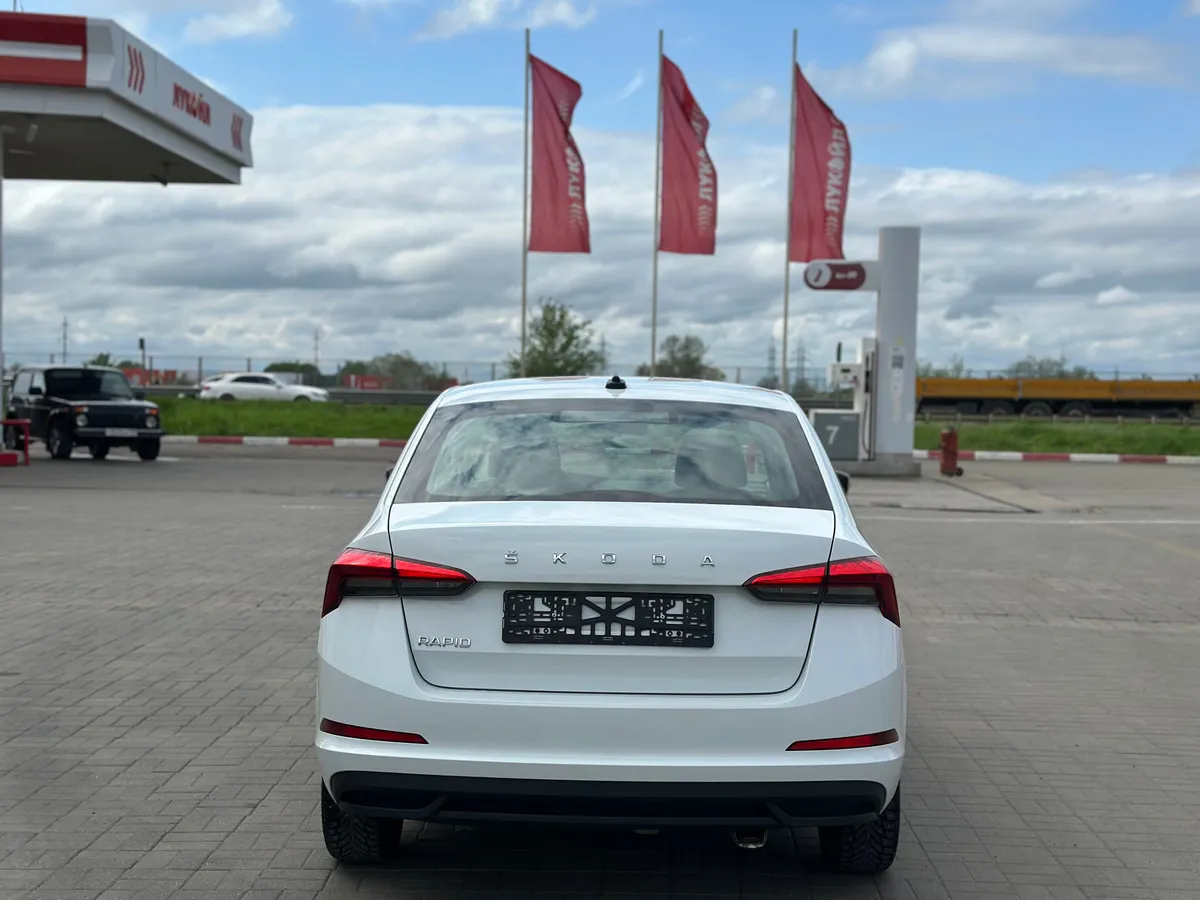 Skoda Rapid 1.6 MT (90 л.с.)