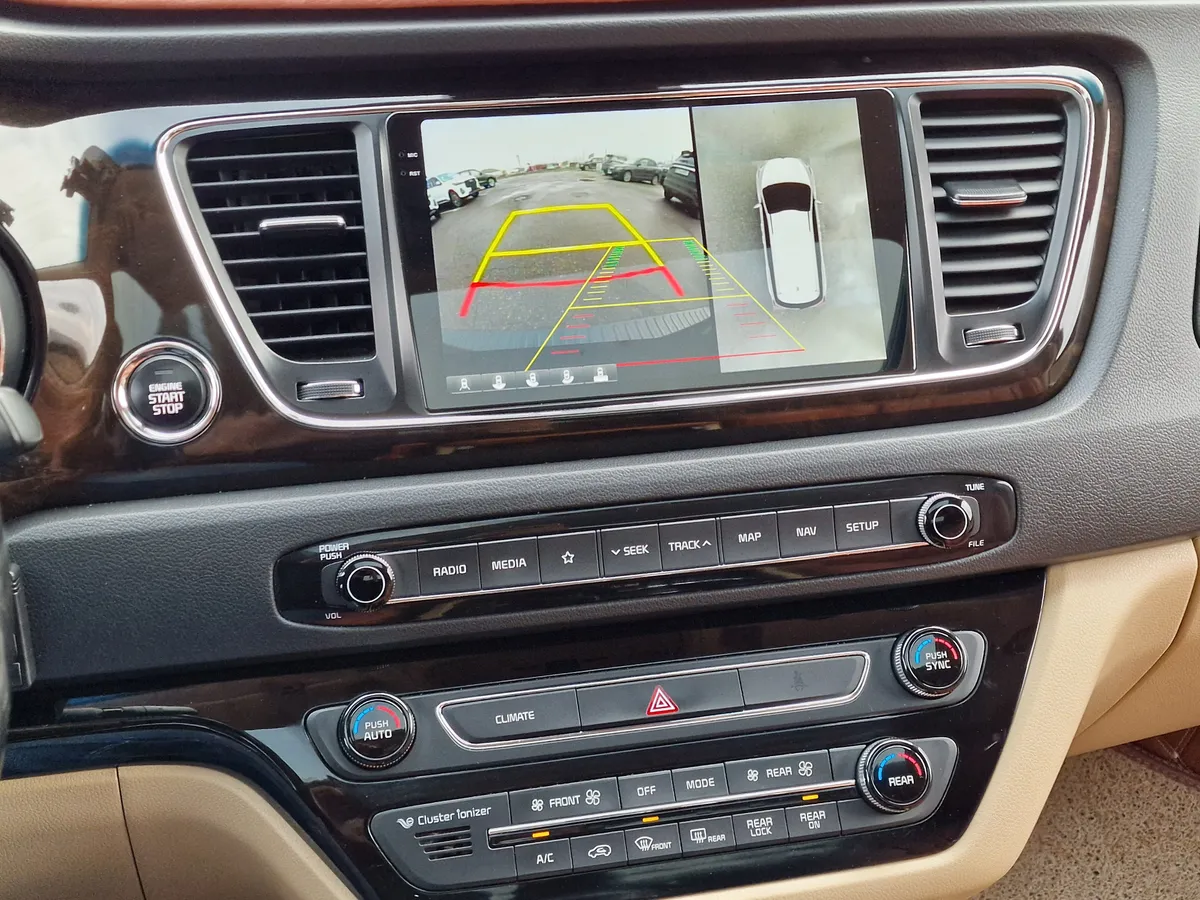 Kia Carnival 2.2 AT (202 л.с.)