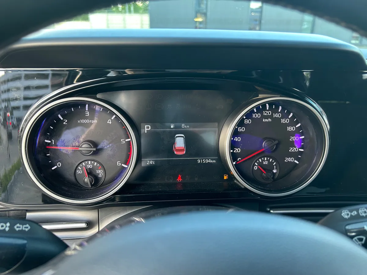 Kia Carnival 2.2 CRDi AT (200 л.с.)