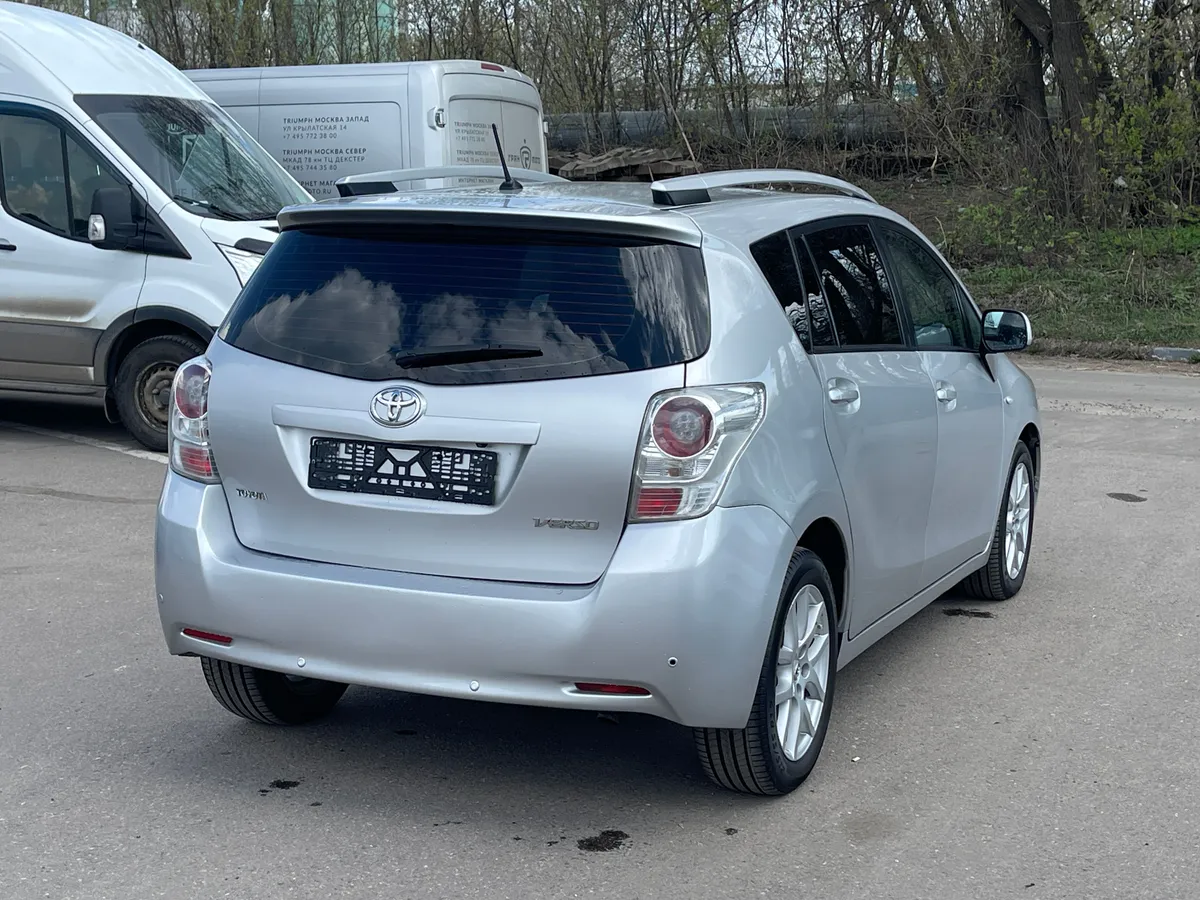 Toyota Verso 1.8 CVT (150 л.с.)