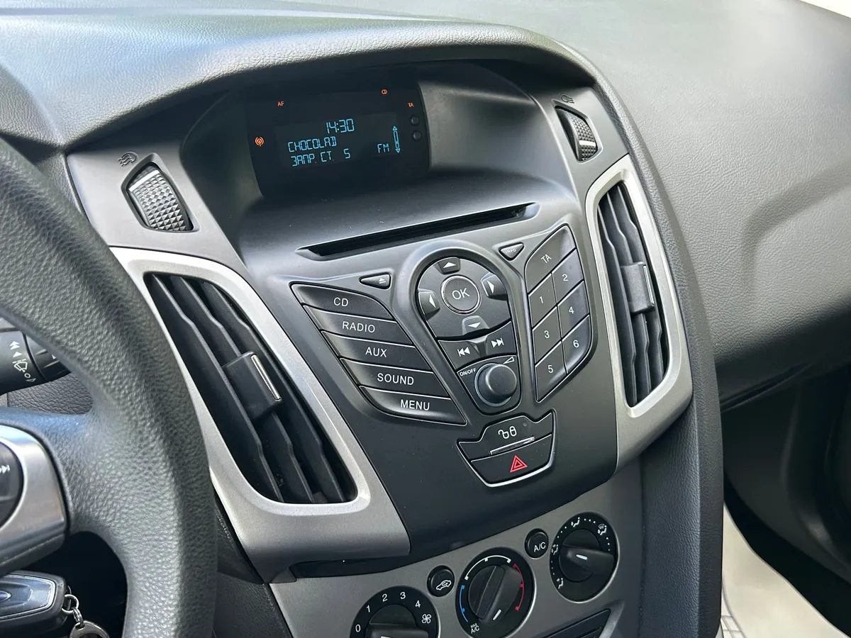 Ford Focus 1.6 PowerShift (105 л.с.)