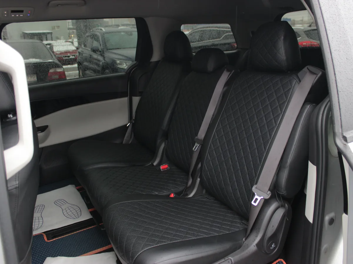 Kia Carnival 2.2 AT (199 л.с.)