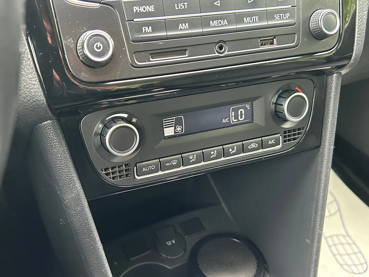 Volkswagen Polo 1.6 MPI AT (110 л.с.)