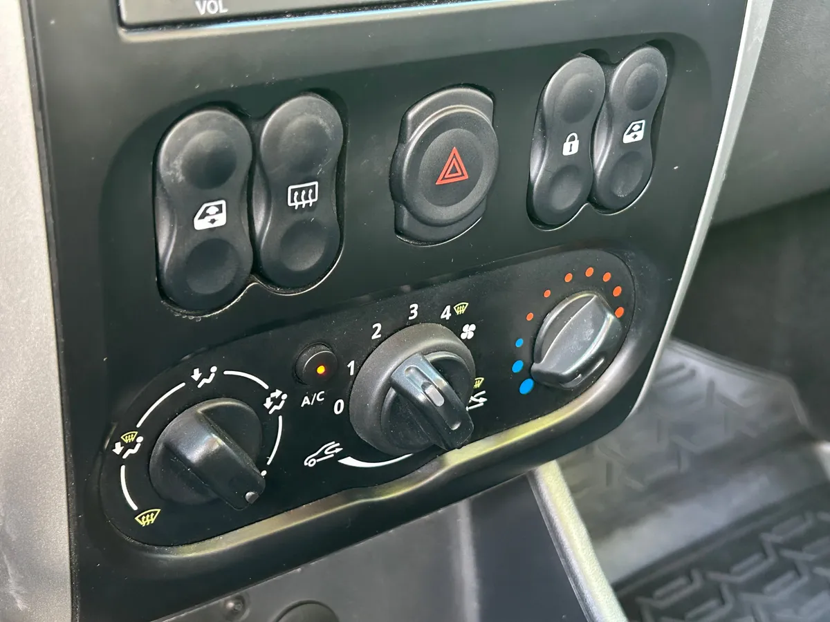 Nissan Almera 1.6 MT (102 л.с.)