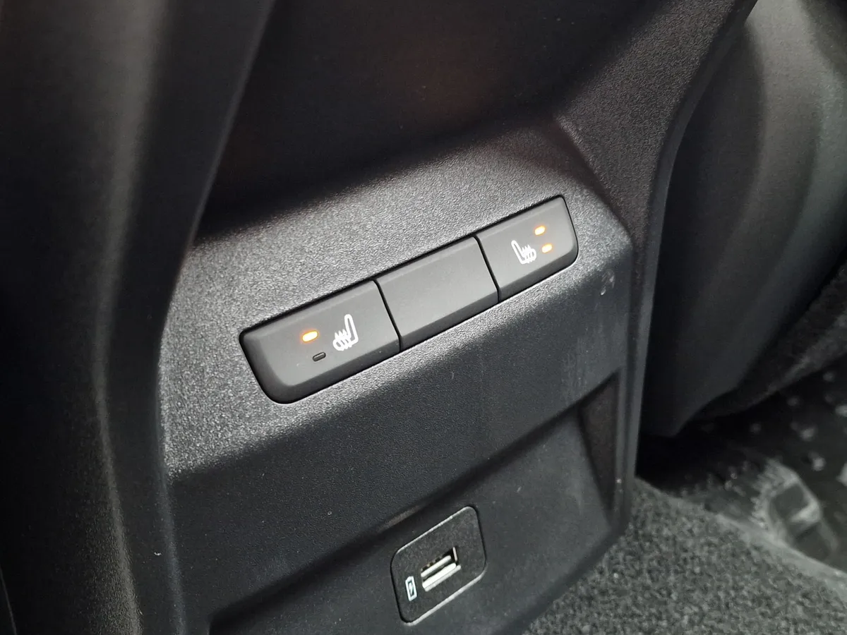 Changan UNI-V 1.5 AMT (181 л.с.)