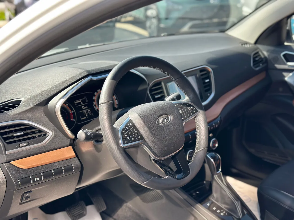 ВАЗ (Lada) Vesta 1.8 AT (122 л.с.)