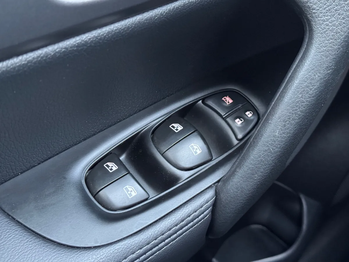 Nissan Qashqai 2.0 Xtronic (144 л.с.)