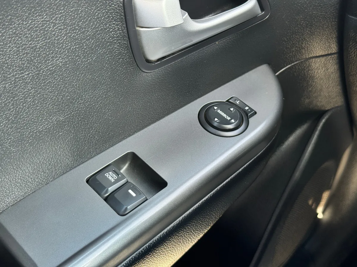 Kia Rio 1.6 AT (123 л.с.)
