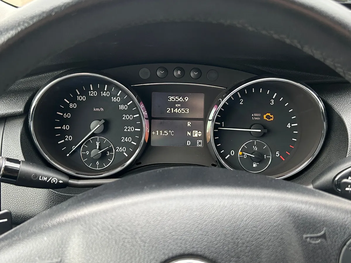 Mercedes-Benz R-Класс R 320 CDI 4MATIC 7G-Tronic (224 л.с.)