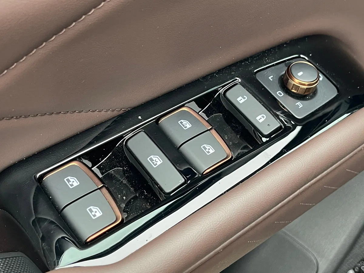 FENGDU Oting ПАЛАDИН 2.0 AT (217 л.с.)