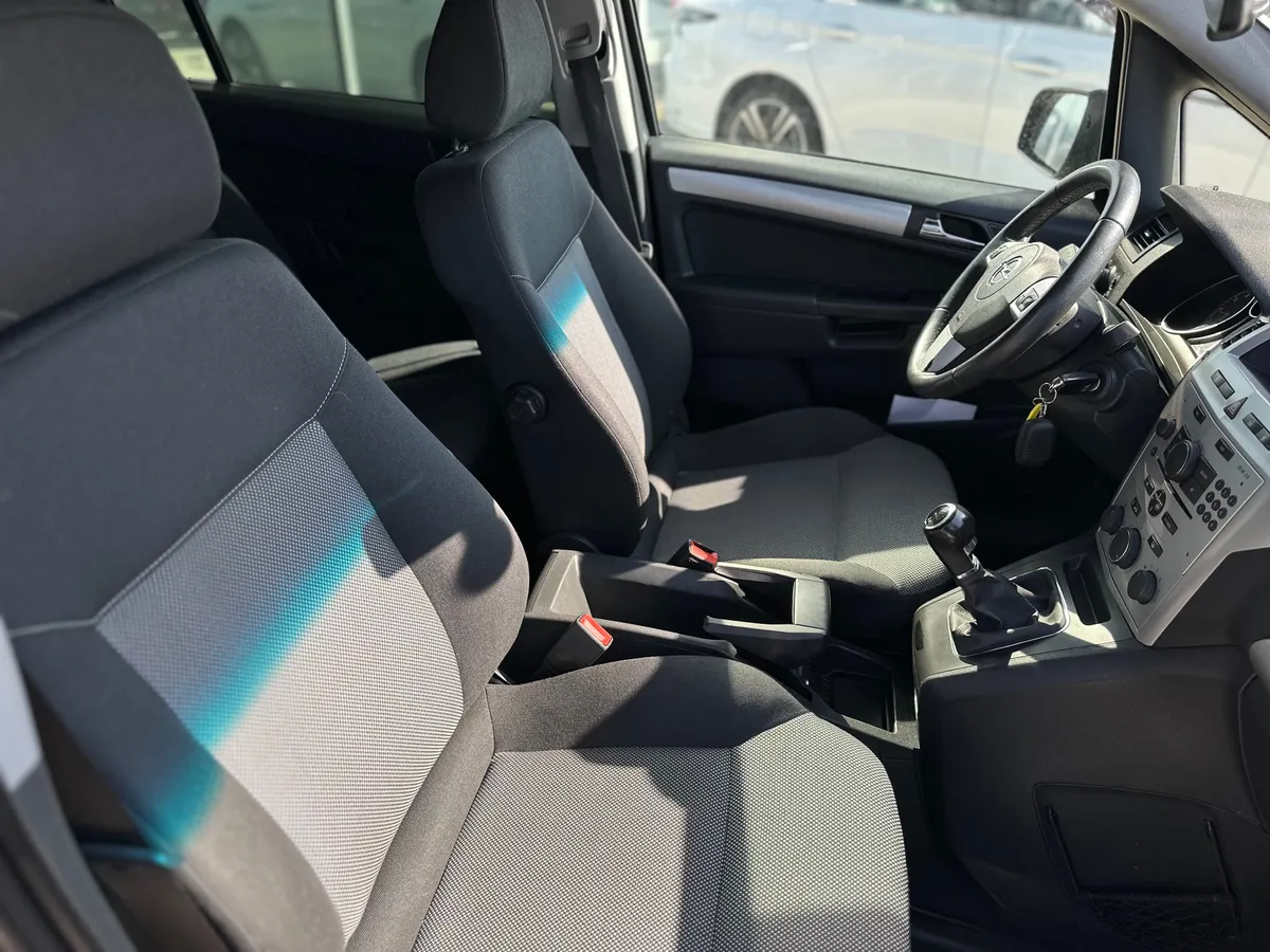 Opel Zafira 1.8 MT (140 л.с.)
