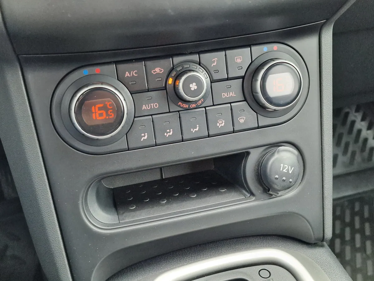 Nissan Qashqai 1.6 CVT FWD (117 л.с.)